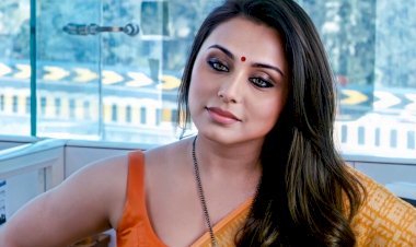 রানি মুখার্জি হাসি থেকে নাকি মুক্তা ঝরে! যে কোনো পুরুষদের দিকে তাকালে তাদের বুক চিনচিন করে ওঠে!