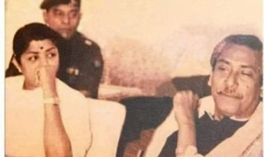 লতা মঙ্গেশকর অগ্নিঝরা ১৯৭১ সালে এক লক্ষ রুপি শরণার্থীর ফান্ডে জমা দিয়েছেন