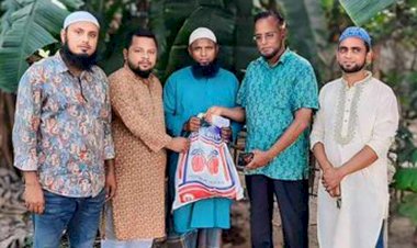 ফুলপুরে বাড়ী গিয়ে ঈদের আনন্দ  উপহার পৌঁছে দিল বাংলাদেশ মফস্বল সাংবাদিক ফোরাম