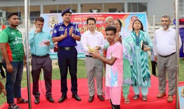 নড়াইলে বঙ্গবন্ধু শেখ মুজিবুর রহমান আন্তঃ কলেজ ফুটবল টুর্নামেন্ট-২০২৪ এর সমাপনী অনুষ্ঠান অনুষ্ঠিত