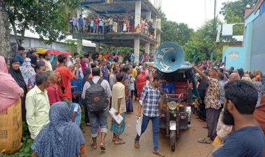 নওগাঁ সমতা ও নেসডো এনজিওর উচ্চ মুনাফা পরিশোধ না করার অভিযোগে    মানববন্ধন, আমানত ফেরতের দাবি