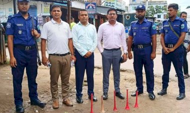 নওগাঁর হাঁপানিয়া বাজারে শব্দদূষণ বিরোধী অভিযান চালিয়ে ৩ চালককে পাঁচ হাজার টাকা জরিমানা