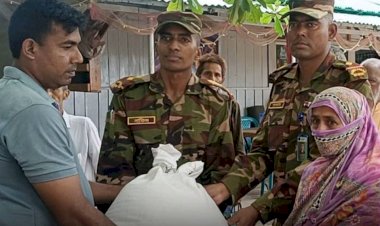 বন্যায় ক্ষতিগ্রস্ত মানুষের পাশে সেনাবাহিনীর লংগদু জোন; ত্রাণ পেল ৪০ পাহাড়ি-বাঙালি পরিবার