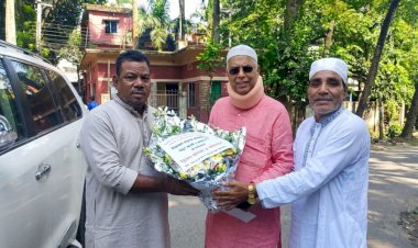 সিরাজগঞ্জে পরিবহন শ্রমিক ইউনিয়নের কার্যনির্বাহী কমিটির পক্ষ থেকে বিদ্যুৎ মন্ত্রী ইকবাল হাসান মাহমুদ টুকুকে ফুলেল শুভেচ্ছা