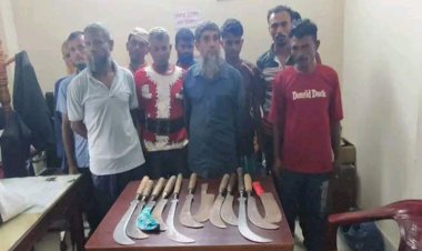 নড়াইল সদর থানা পুলিশের অভিযানে  দেশীয় অস্ত্রসহ ১১ জন গ্রেপ্তার