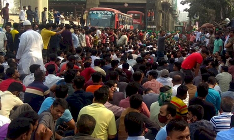 বিএনপি চেয়ারপারসন খালেদা জিয়ার মুক্তি ও বিদেশে উন্নত চিকিৎসার দাবিতে জাতীয়তাবাদী যুবদলের উদ্যোগে