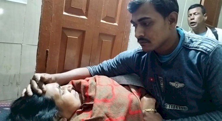 রাজশাহী মোহনপুর ০২নং ঘাসিগ্রাম ইউপি চেয়ারম্যান বাবলুর সন্ত্রাসী  বাহিনী  দিয়ে নারী সদস্যর উপর হামলা