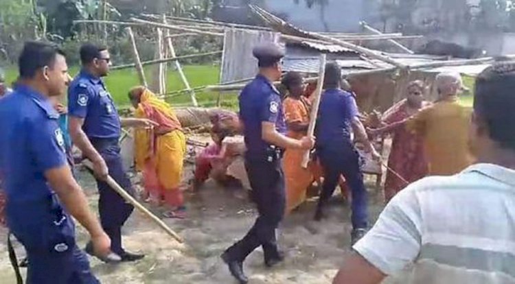 নওগাঁয় সংবাদ সংগ্রহের সময় ফাঁড়ি ইনচার্জের হাতে সাংবাদিক লাঞ্চিতঃ