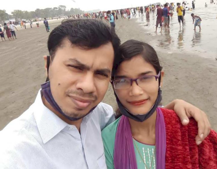 গলাচিপায় স্ত্রীর স্বীকৃতি দাবিতে স্বামী 'র বাড়িতে অনশন