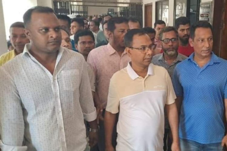 মনোহরদীতে কেন্দ্রীয় ছাত্রদল এর সাবেক সভাপতি জুয়েল এর মুক্তির দাবীতে মানববন্ধন অনুষ্ঠিত