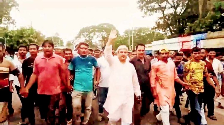 রাজশাহী জেলার মোহনপুর উপজেলা বিএনপি ও অঙ্গ সংগঠনের উদ্যোগে এক শান্তি সমাবেশ অনুষ্ঠিত হয়