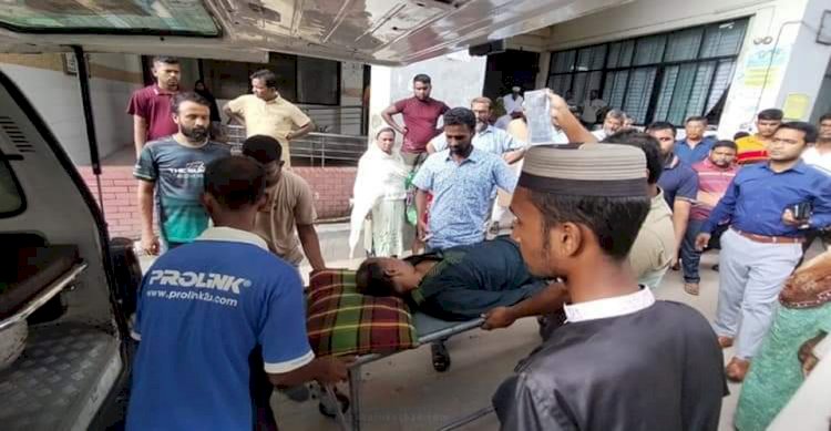 নওগাঁর হাঁপানিয়া স্কুল অ্যান্ড কলেজের অধ্যক্ষ নুরুল ইসলামকে জোর করিয়ে পদত্যাগপত্রে সই নেওয়ার পর মৃত্যু