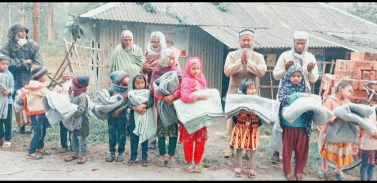 কেশবপুরে ছেলে-মেয়েদের মক্তবে আগমনে  উৎসাহিত করতে কম্বল বিতরণ