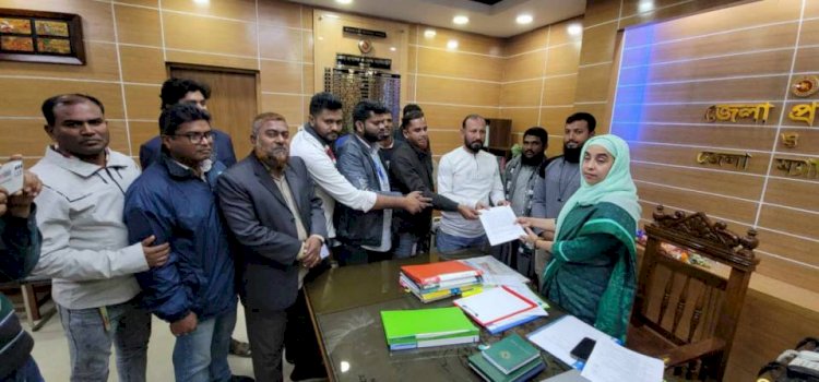 রাজবাড়ী প্রেসক্লাবের সদস্য গ্রহন ও নির্বাচনের দাবীতে ডিসি'র নিকট স্বারকলিপি