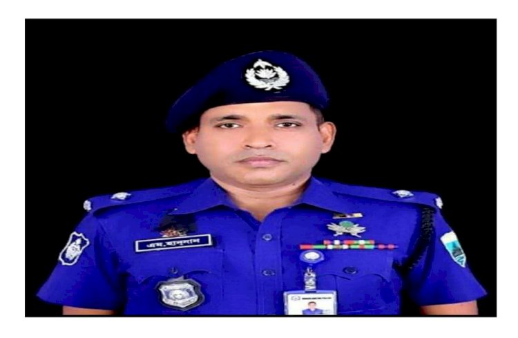 রাজশাহী মোহনপুর থানার ওসি আব্দুল হান্নানের  বিদায় মুহূর্ত যেন কষ্টময় হয়ে উঠেছিল  বিদায় মোহনপুর  থানা রাজশাহাী