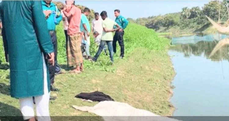 রাজশাহীর পবায় আলতাফ হোসেন  এক অটোভ্যান চালকের লাশ উদ্ধার করেছে পুলিশ