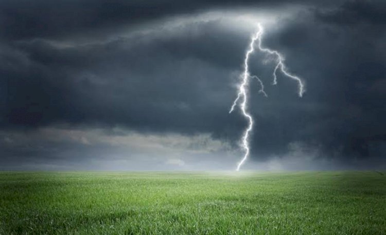 ঠাকুরগাঁওয়ে বজ্রপাতে বাবা ছেলে নিহত
