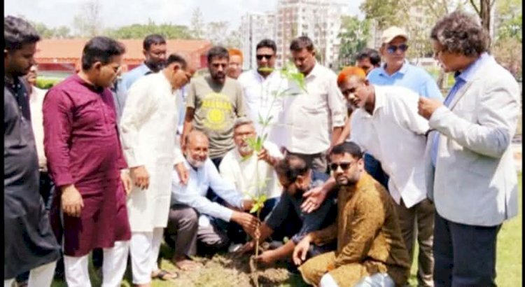 রাজশাহীকে সবুজ নগরী হিসেবে গড়ে তোলার লক্ষে বৃক্ষরোপণ করা হচ্ছে : আরডিএ চেয়ারম্যান