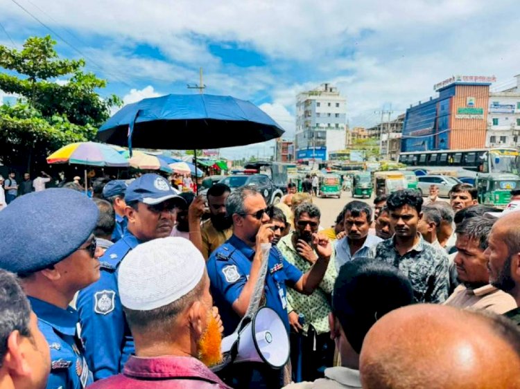 লোহাগাড়া, সাতকানিয়া, চন্দনাইশ, পটিয়া ও বোয়ালখালীতে ট্রাফিক সচেতনতামূলক বিশেষ কার্যক্রম