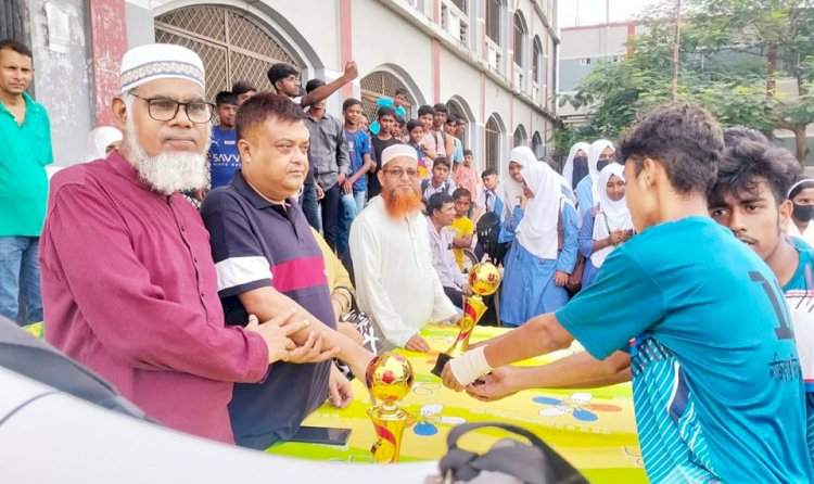 খেলাধুলাই পারে যুবসমাজকে বিপথগামী থেকে রক্ষা করতে : রুহুল আমিন বিশ্বাস