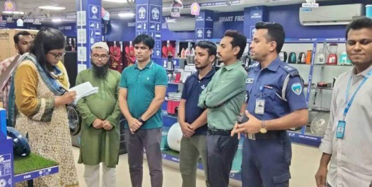 রাত ৮টার পর দোকান খোলা, বুড়িচংয়ে দুই প্রতিষ্ঠানকে জরিমানা