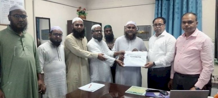 ঠাকুরগাঁও-১ উপনির্বাচনে ইসলামী আন্দোলনের প্রার্থীর মনোনয়নপত্র সংগ্রহ