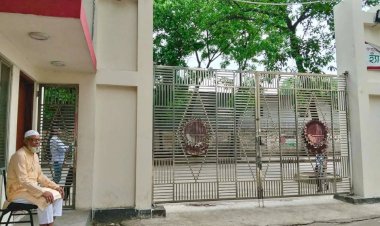 নীরব হাতেই সচল বুটেক্স : শ্রমিক দিবসে অদেখা মানুষের গল্প