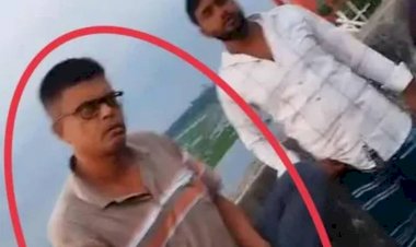 হোমনায় তদন্তের নামে বৃদ্ধাকে ছাদে তুলে জিজ্ঞাসাবাদ।। ভিডিও ভাইরালে সমালোচনার ঝড়
