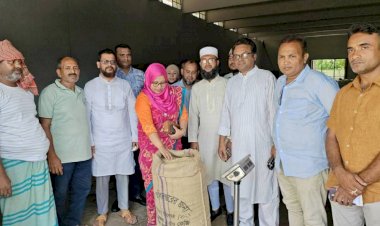 কেশবপুরে সরকারিভাবে ধান ক্রয়ের  শুভ উদ্বোধন করলেন ইউএনও