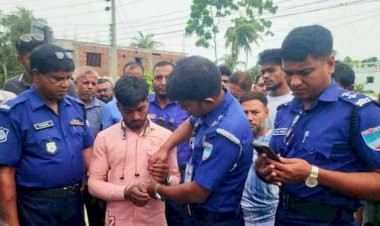 নড়াইলে সদর থানা পুলিশের অভিযানে বিপুল পরিমাণ এস্কাফ সিরাপসহ যুবক গ্রেপ্তার