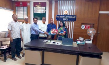 চুয়াডাঙ্গার নবনিযুক্ত জেলা প্রশাসকের সঙ্গে অবসরপ্রাপ্ত সশস্ত্র বাহিনী সদস্যদের সৌজন্য সাক্ষাৎ