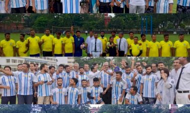 পাবনা জেলা আইনজীবী সমিতির আয়োজনে ও সিনিয়র অ্যাডভোকেট আকির শিকদার পান্নার সহযোগীতায় আর্জেন্টিনা ও ব্রাজিল সমর্থকদের প্রীতি ফুটবল ম্যাচ অনুষ্ঠিত