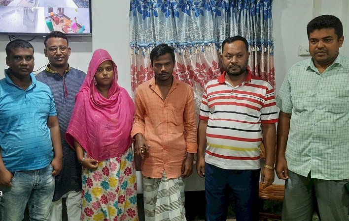 চাকরির সুবাধে পরিচয় দীর্ঘদিন প্রেম অতঃপর বিয়ে স্বামী-স্ত্রীর সুখের সংসার ভালোই চলছিলো