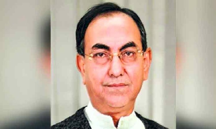 বিএনপির স্থায়ী কমিটির সদস্য মির্জা আব্বাস বুকে ব্যথা নিয়ে রাজধানীর বসুন্ধরা আবাসিক এলাকার এভারকেয়ার হাসপাতালে ভর্তি হয়েছেন।