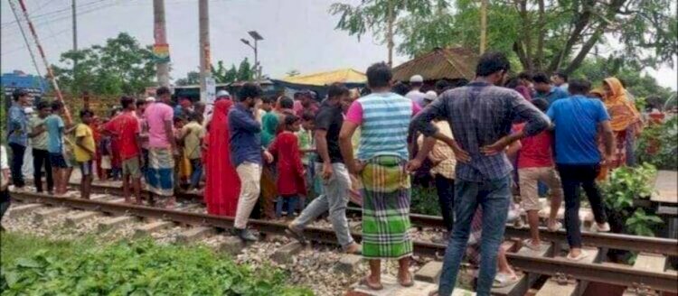 নরসিংদীতে রেললাইন কালভার্টের নীচে থেকে ইজিবাইক চালকের মরদেহ উদ্ধার