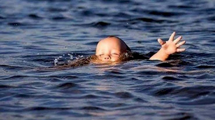 নওগাঁর মহাদেবপুর ও মান্দা উপজেলায় পানিতে ডুবে দুই শিশুর মৃত্যু হয়েছে