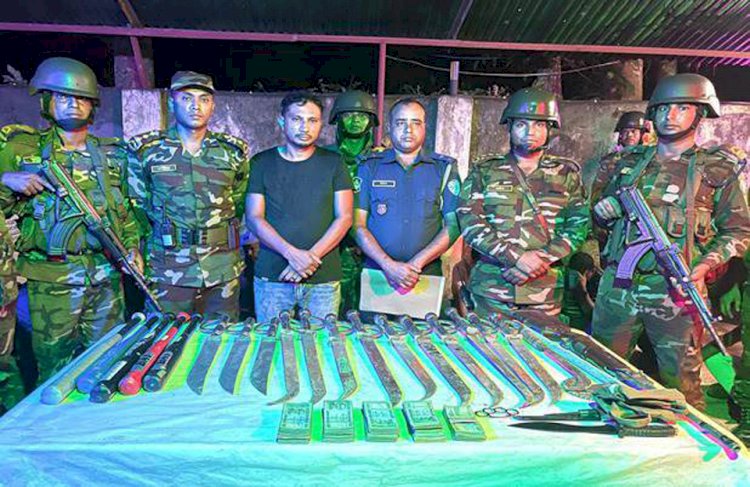 কুমিল্লায় অবৈধ অস্ত্রসহ সাবেক উপজেলা চেয়ারম্যানের ভাগিনা যুবলীগ নেতা জনি গ্রেপ্তার