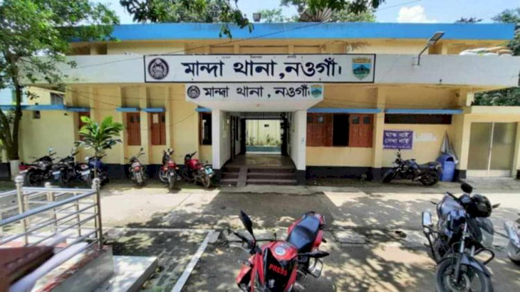 নওগাঁয় বসতবাড়ির ভিতর থেকে স্বামীওস্ত্রী মৃতদেহ উদ্ধার