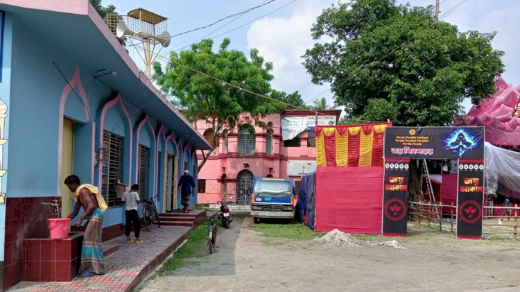 নড়াইলের চিত্রা নদীর পাড়ে ধর্মীয় সম্প্রীতির উজ্জ্বল নিদর্শন