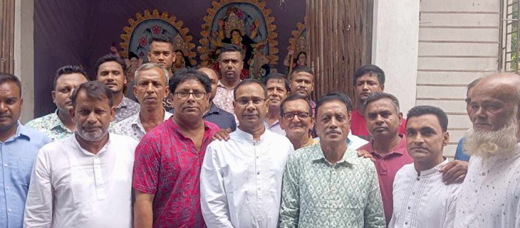 নরসিংদীর মনোহরদী উপজেলায় সনাতন ধর্মালম্বীদের শারদীয় দূর্গোৎসব পরিদর্শন করলেন বিএনপির নেতৃবৃন্দ