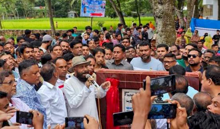 বগুড়া গাবতলীতে শহীদ জিল্লুর রহমানের নামে রাস্তায় স্মৃতিফলক উদ্বোধন করলেন যুক্তরাজ্য বিএনপির সম্মানিত সভাপতি এম এ মালেক