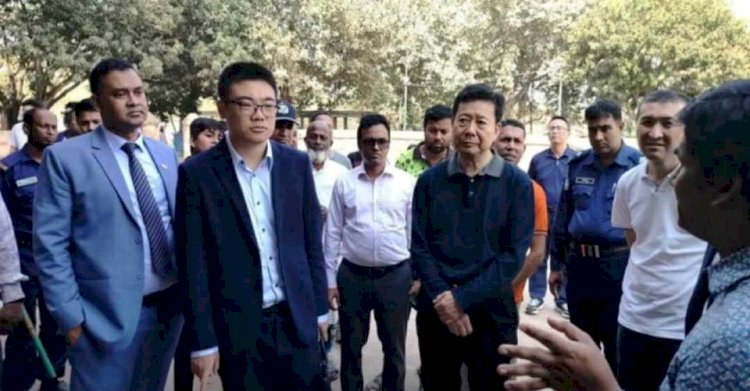 নওগাঁ সরকারি সফরে আসা চীনা প্রতিনিধি দল কুসুম্বা মসজিদ পরিদর্শন করলেন