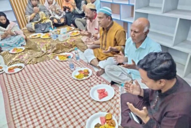 মহীয়সী সাহিত্য পাঠচক্র ও কাব্যশ্রী লেখক চক্রের ইফতার মাহফিল