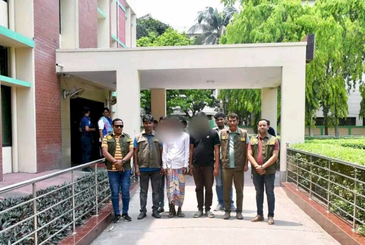 পলিশে অর্থের বিনিময়ে কনস্টেবল নিয়োগের নামে প্রতারনা: বিজিবি সদস্যসহ দুই প্রতারক গ্রেফতার