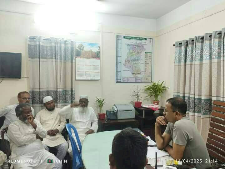 চিরিরবন্দর উপজেলা ছাত্রশিবিরের সাবেক সভাপতি হাবিবুর রহমানকে  কুপিয়ে গুরুতর আহত করেছে দুর্বৃত্তরা।