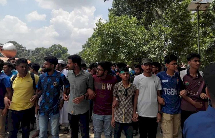 মিটফোর্ড ব্যবসায়ী হত্যাকাণ্ডের প্রতিবাদে উত্তাল ঠাকুরগাঁও জেলা