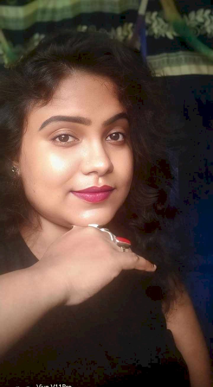 ভাবোনী কভুও একান্ত করে