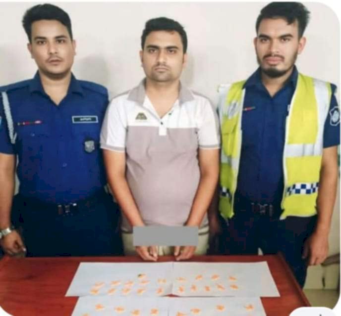 বালিয়াকান্দির আলোচিত ইয়াবা ব্যাবসায়ী ইসহাক ৪৫০ পিচ ইয়াবাসহ গ্রেফতার