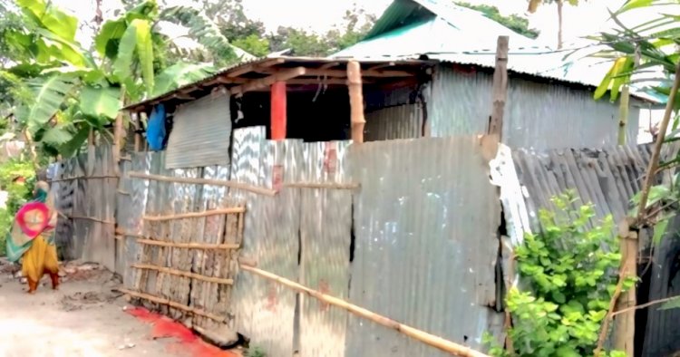 পীরগাছায় একটি বসতবাড়ীতে টিনের বেড়া দিয়ে অবরুদ্ধ করে রাখার অভিযোগ থানায় মামলা