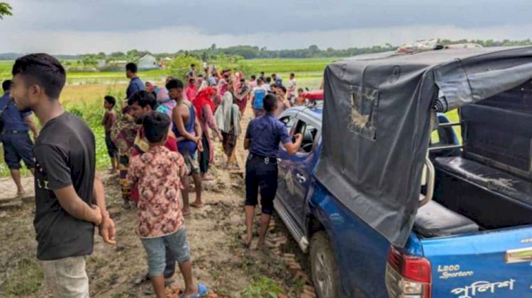 নড়াইলে একজনকে কুপিয়ে হত্যা